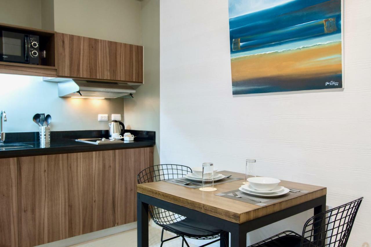 The Sphere Serviced Residences Managed By Hii Makati City Exterior foto