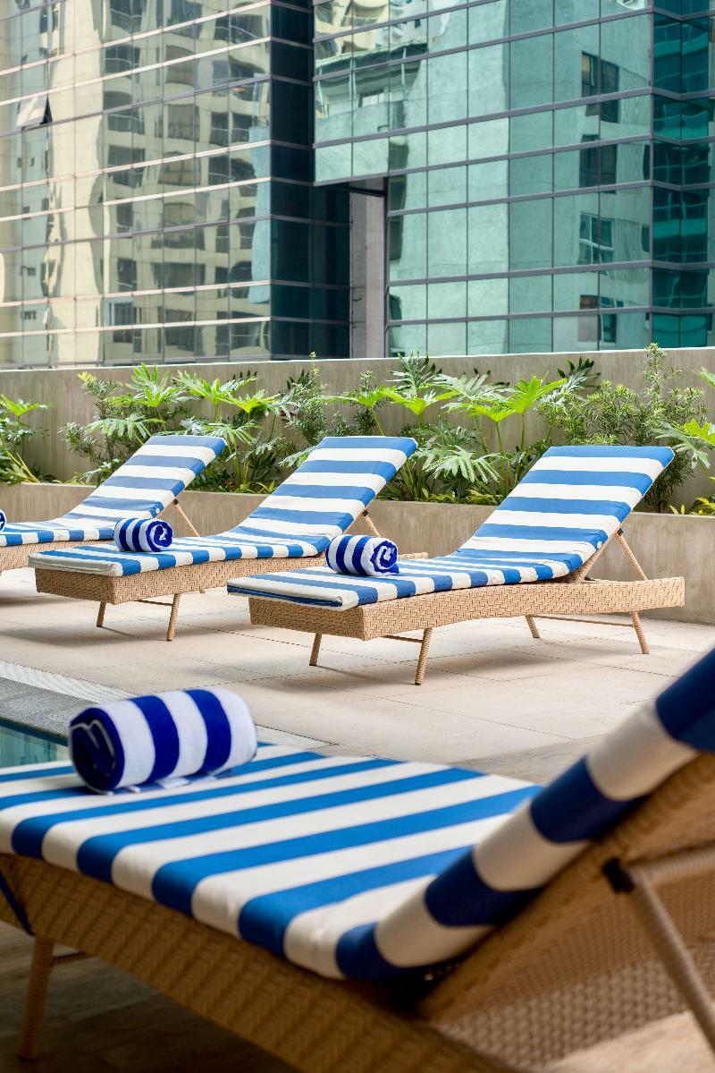 The Sphere Serviced Residences Managed By Hii Makati City Exterior foto